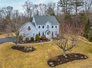33 Greenfield Ln, Mansfield, CT 06268