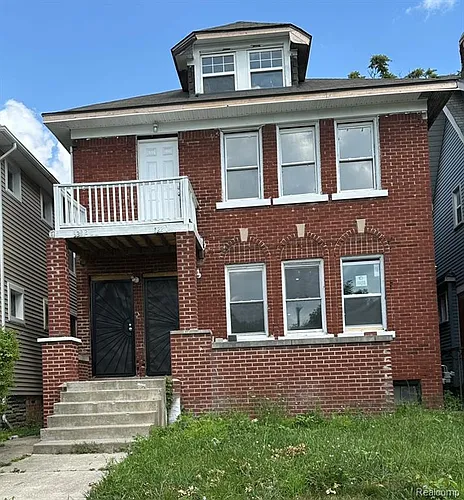 3220 Gladstone St Photo 1