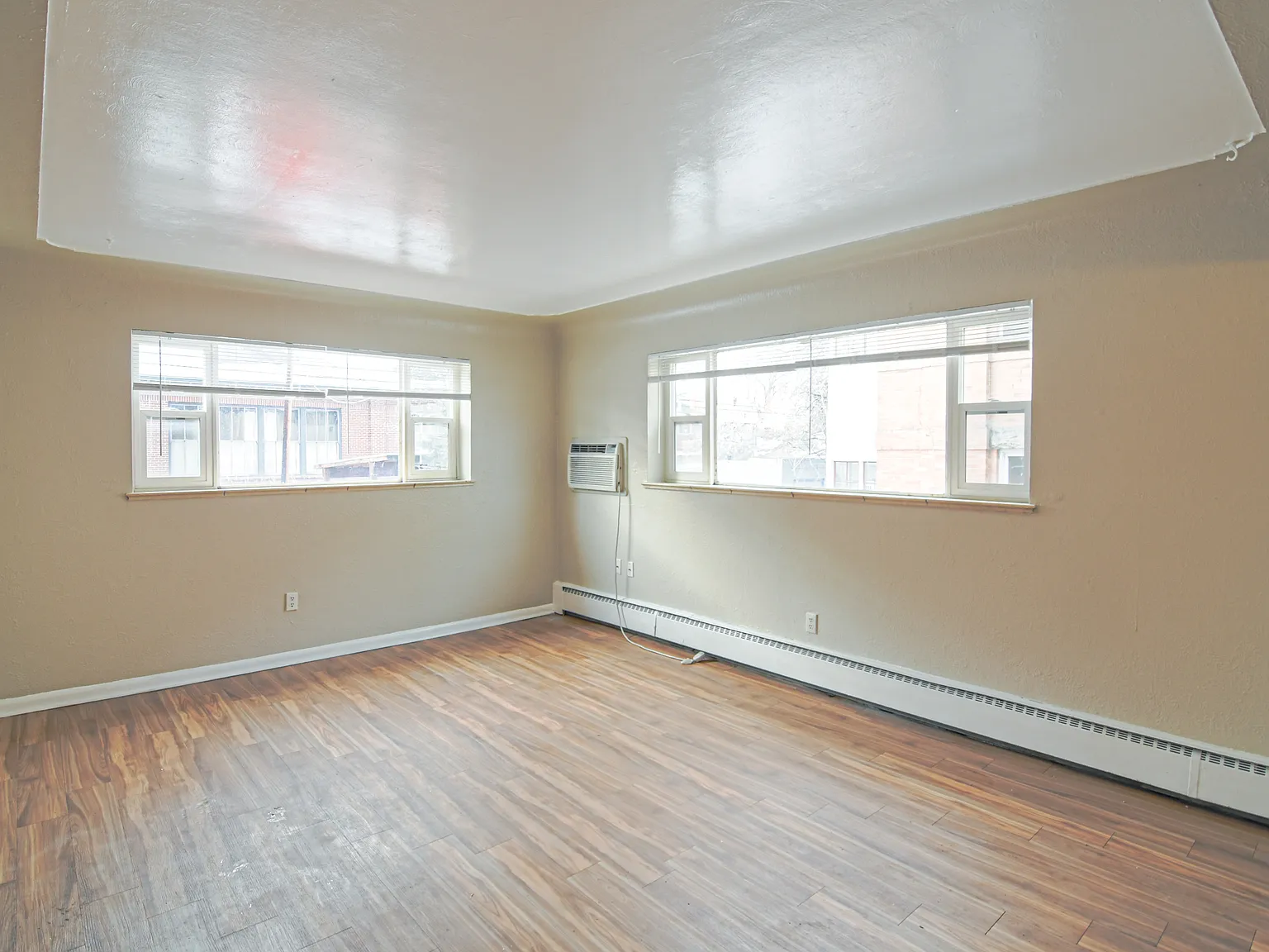 231 Logan Street — Photo 2