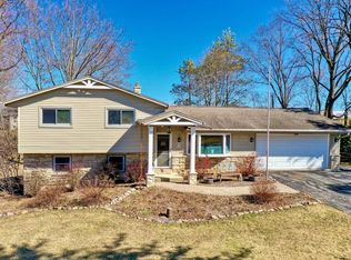 W189N5050 Crest View TERRACE, Menomonee Falls, WI 53051