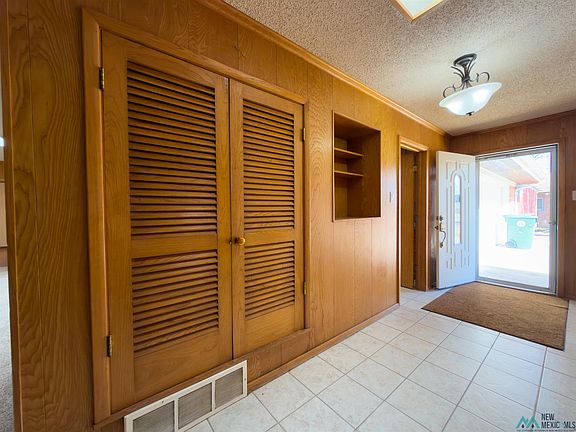 5th image of 128 Crescent Dr