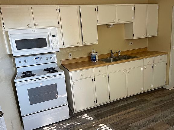 3rd image of 227 Avenue C