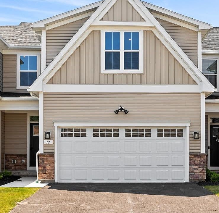 1st image of 32 Keuka Ln