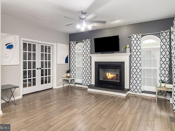 3rd image of 16 Whitestone Dr