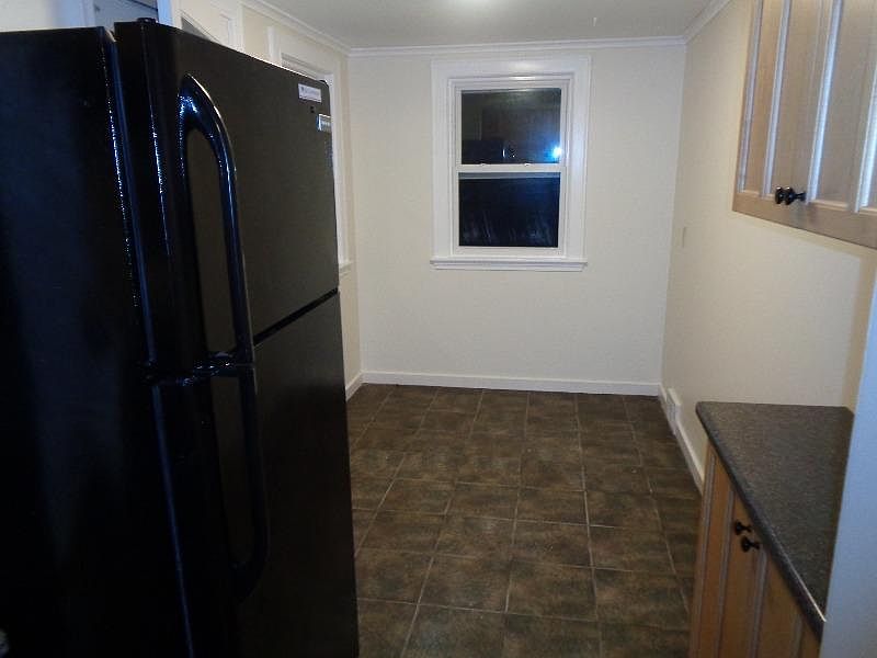 2nd image of 17 Hilltop Rd