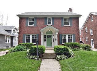 337 Sunset Ave, Aurora, IL 60506