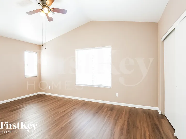 9135 Green Frost Dr — Photo 14