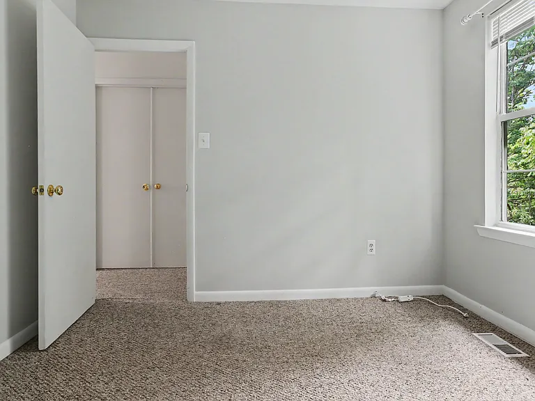 10225 Cove Ledge Ct — Photo 34