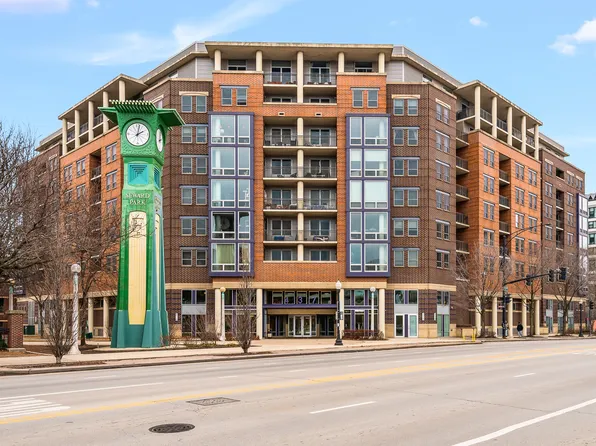 437 W Division St APT 409, Chicago, IL 60610