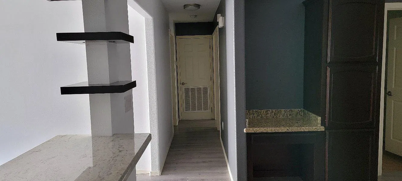 2 bed, 985 sqft, $890 — Photo 4
