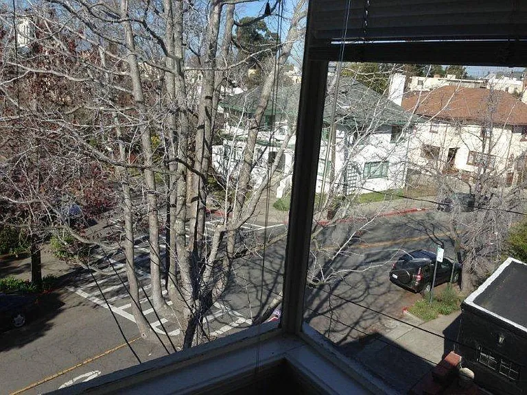 1715 Spruce St #11 — Photo 16