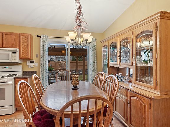 5th image of 244 Vista Dr