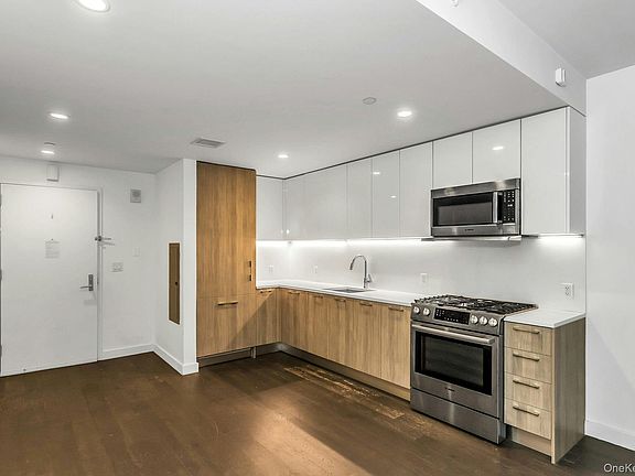 5th image of 131-03 40th Road #10E