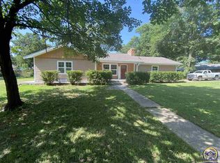 1112 SE 30th St, Topeka, KS 66605