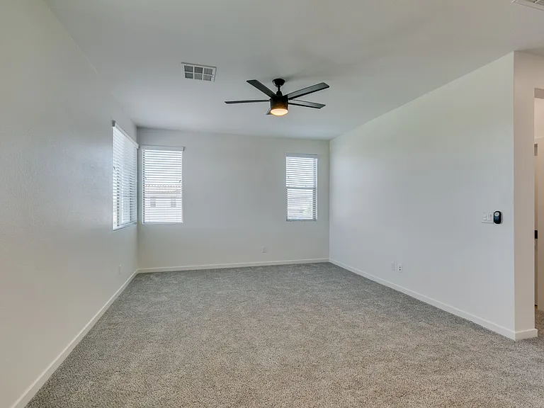 6915 Fordham Creek St — Photo 32