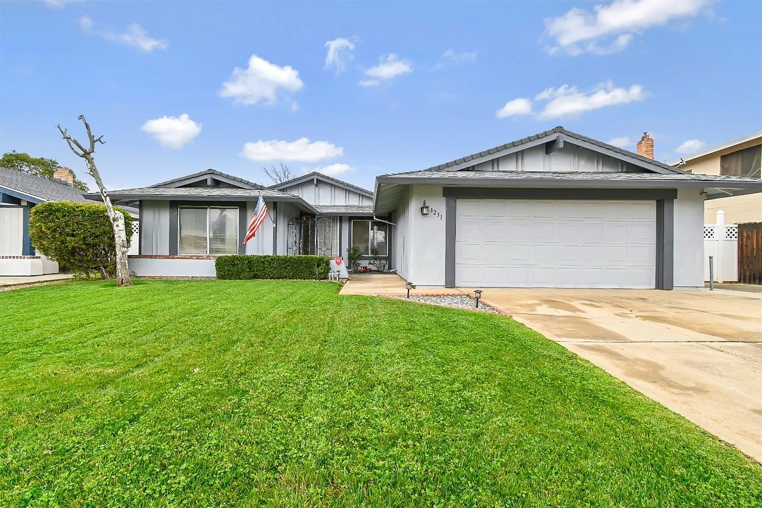 1231 Gavin Dr photo 1