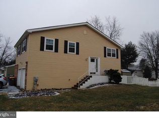 9 Chesapeake Dr, Newtown, PA 18940