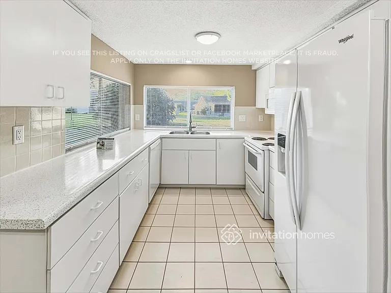 12206 Meadowbrook Ln — Photo 9