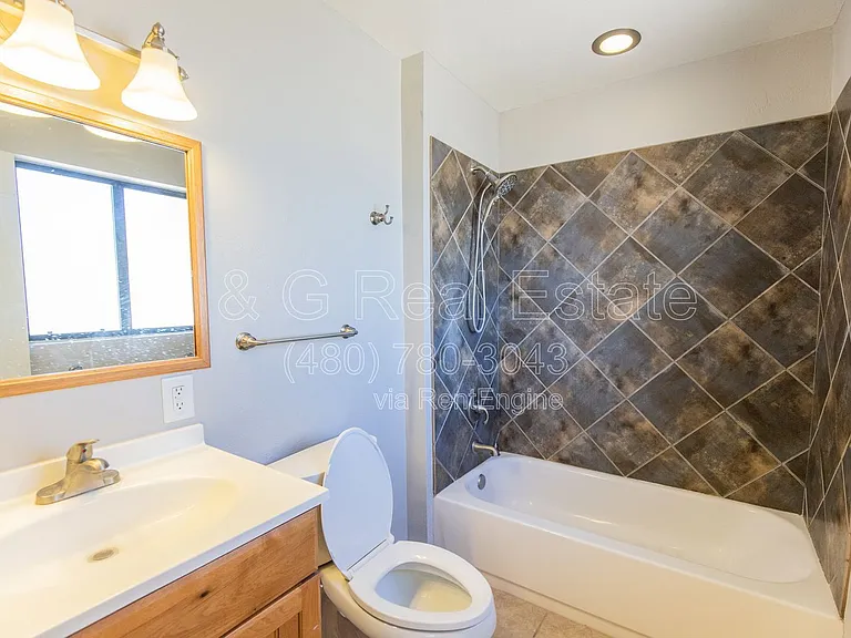 8050 E Clarendon Ave — Photo 14
