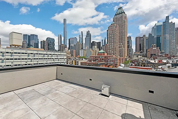 Sold by Nest Seekers International | media 28