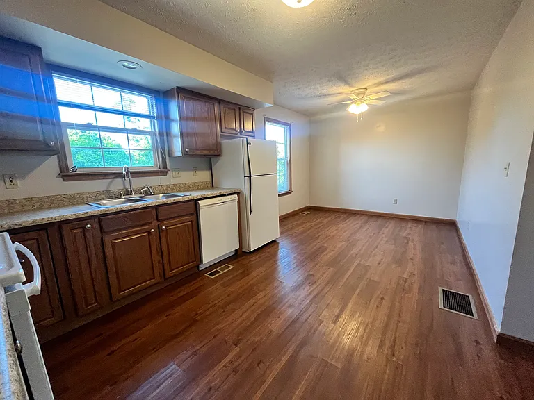 975 Dugan St #2 — Photo 5