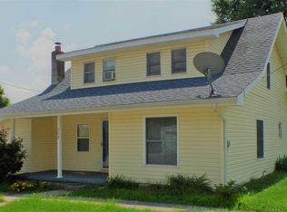 303 NE 3rd St, Loogootee, IN 47553