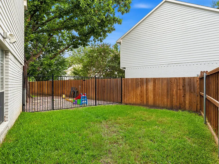 1641 Fuqua Dr — Photo 30