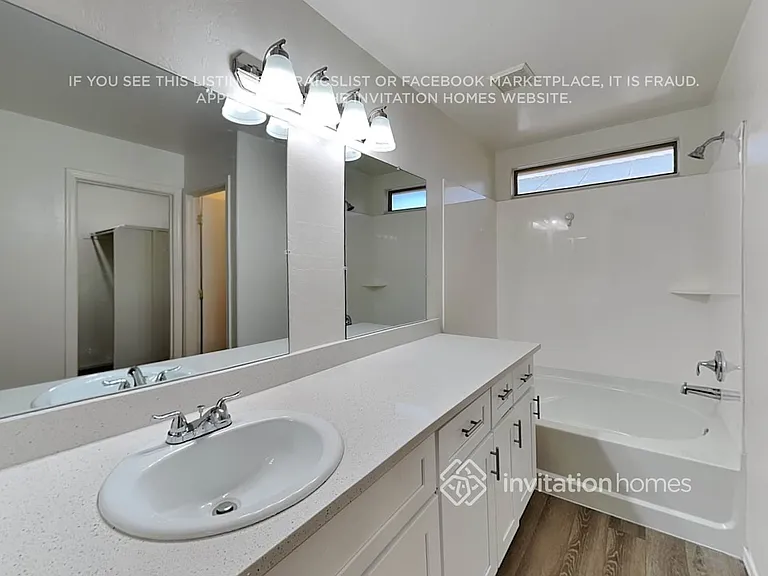 13383 W Watson Ln — Photo 11