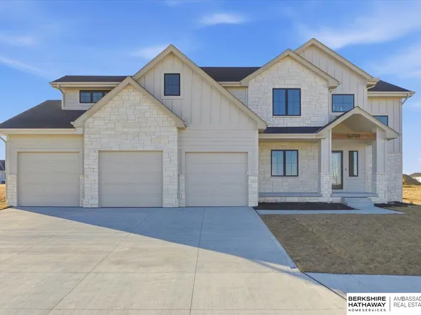 5714 N 196th St, Elkhorn, NE 68022
