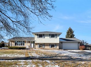 8818 Juniper Ct, Tinley Park, IL 60487