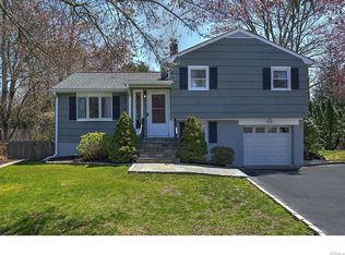 163 Windsor Rd, Fairfield, CT 06824