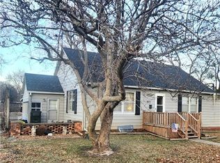 805 E Green St, Clinton, MO 64735