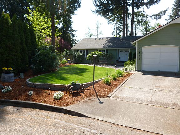 5th image of 3121 32nd Ct SE