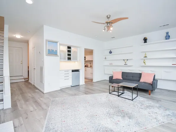 666 N Eldridge Pkwy, Houston, TX 77079