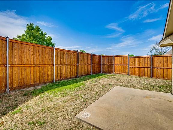 5th image of 3804 Aloe Dr