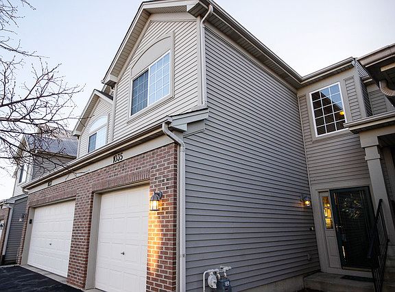 2nd image of 1035 Woodview Ct