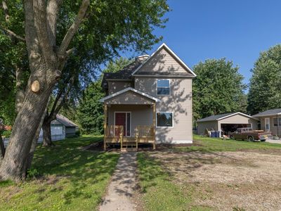 269 S Chestnut St, Ellsworth, WI, 54011