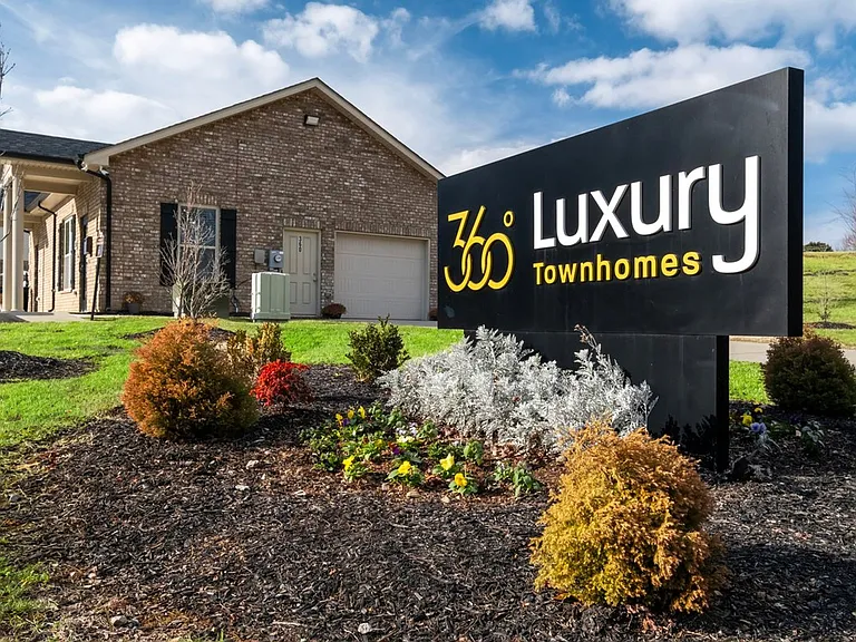 360 Luxury Townhomes — Photo 18