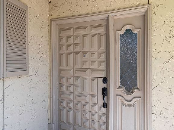 3rd image of 9034 Emberglow Ln