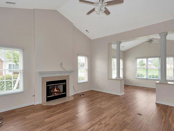 3rd image of 707 Arbor Pkwy Unit B