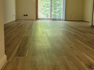 515 Welsh Rd #D, Huntingdon Valley, PA 19006