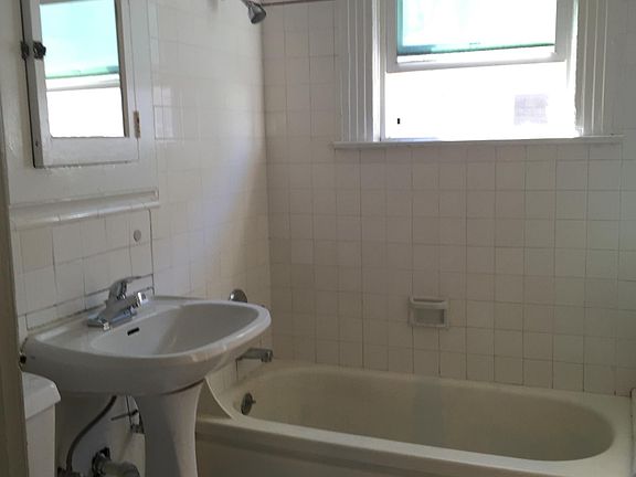 5th image of 47 Palm Ave APT 4