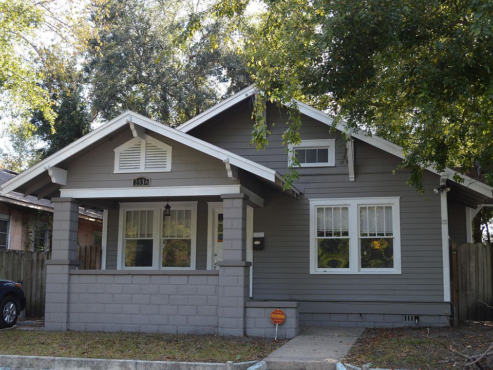 1st image of 2536 Phyllis St