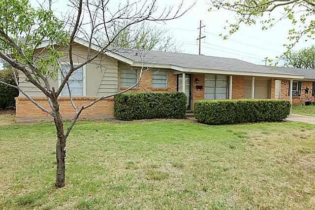 1st image of 2301 S 38th St