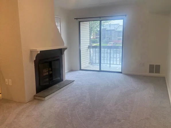 74 Lancaster Ests, Mount Joy, PA 17552