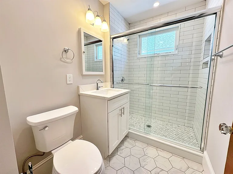 75 Governor Winthrop Rd — Photo 30