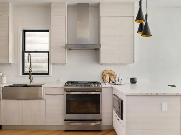 86 Princeton St #1, Boston, MA 02128