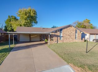 1025 SW 1st St, Moore, OK 73160