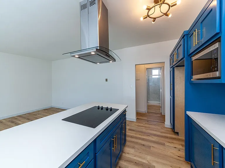 1955 Locust Ave #6 — Photo 8