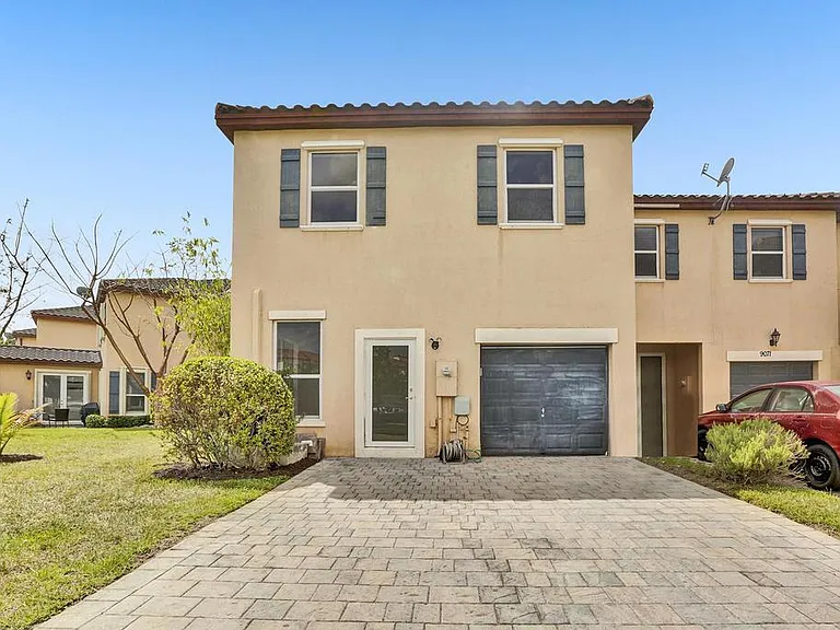 9081 SW 169th Path — Photo 4